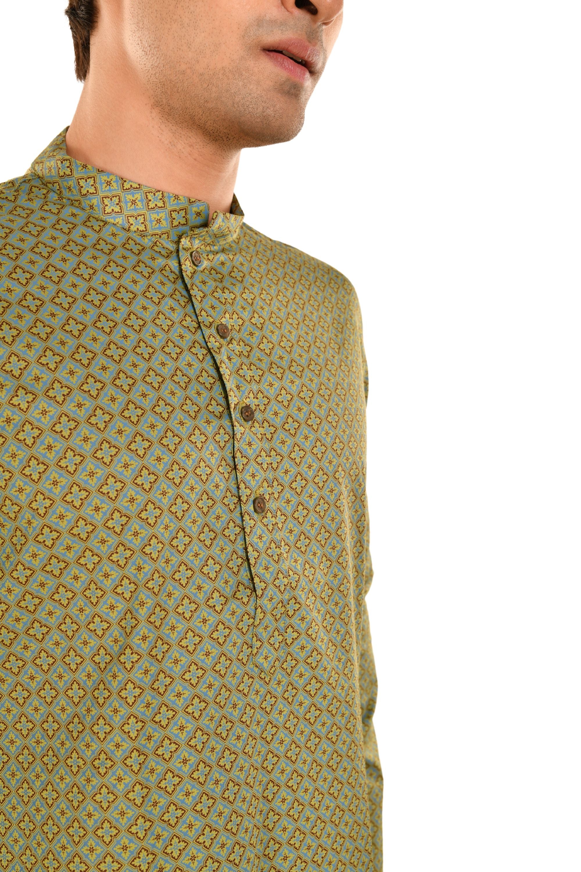 Green Kurta with Ethnic Motifs