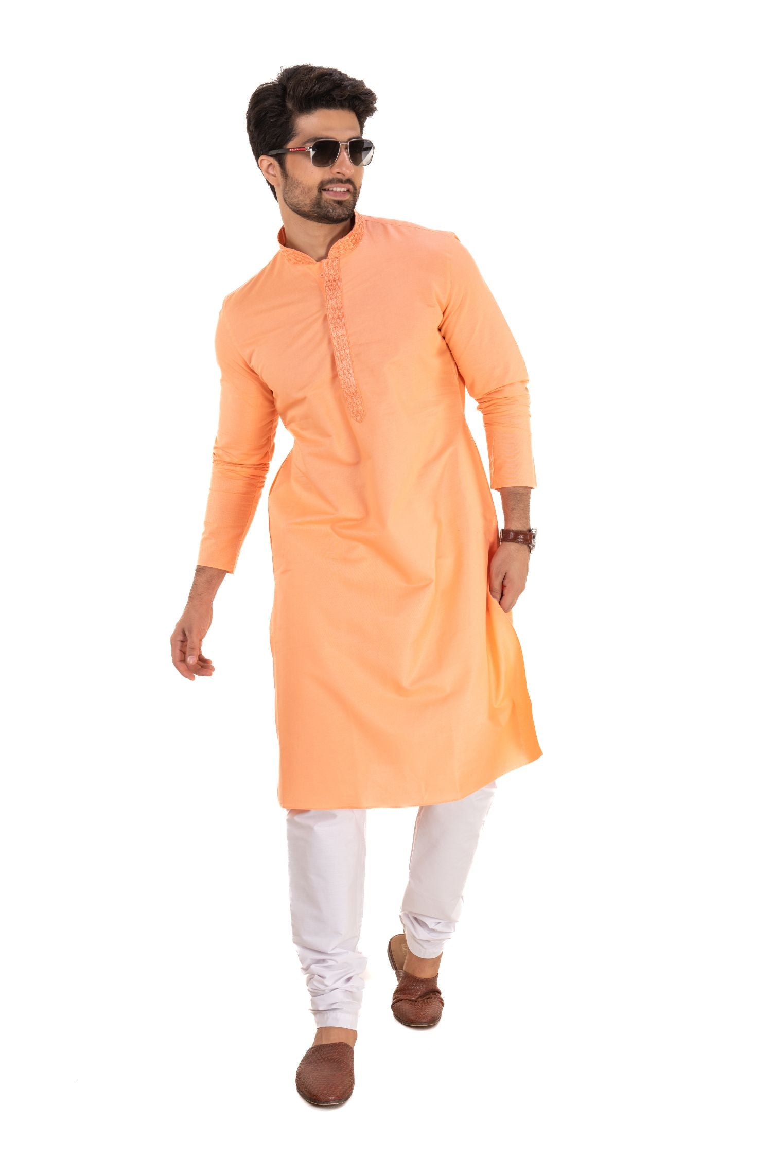 Cotton Embroidered Solid Kurta Peach
