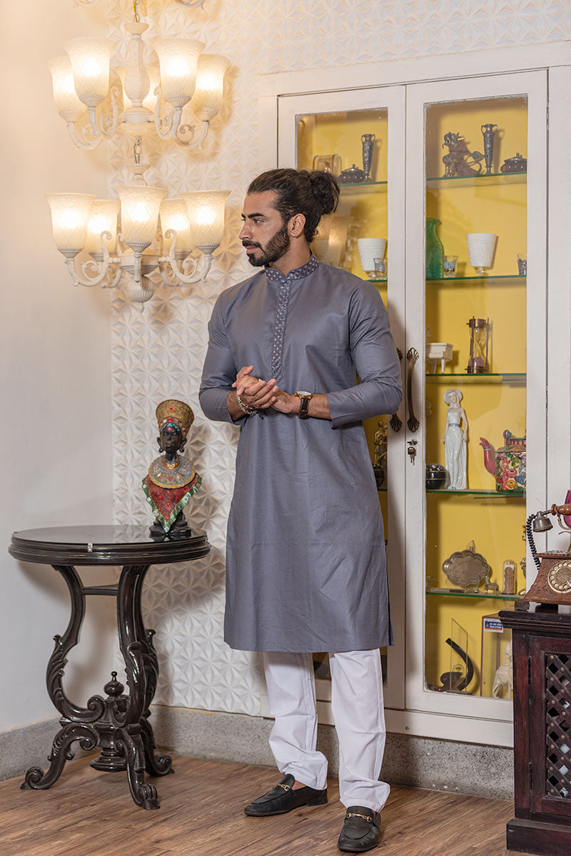 Thread Embroidered Cotton Kurta