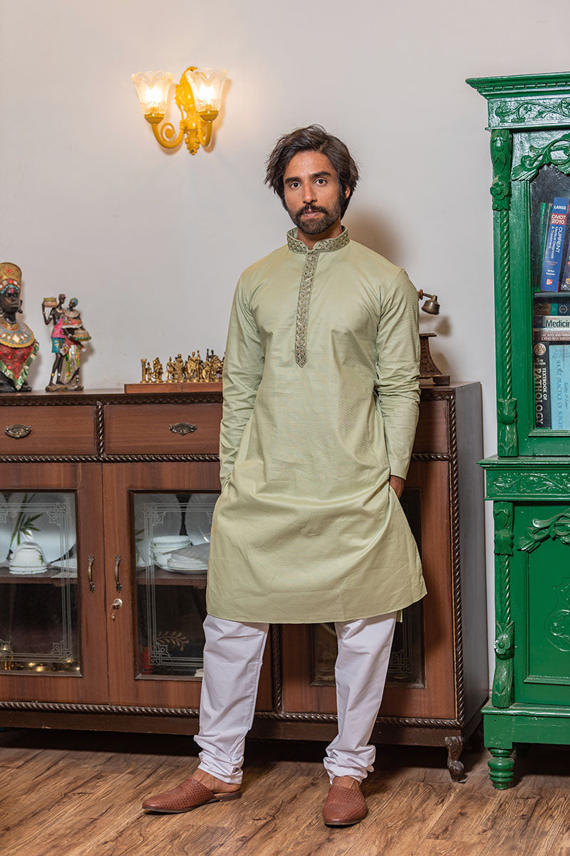 Thread Embroidered Cotton Kurta