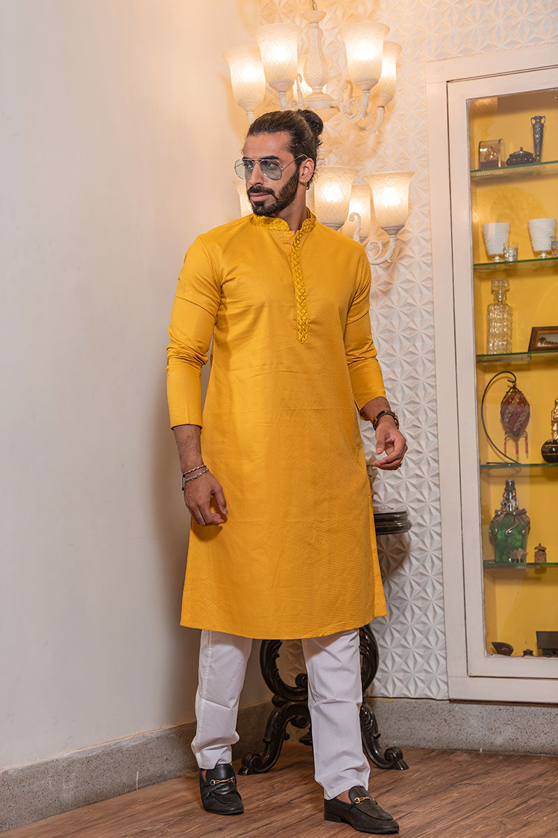 Thread Embroidered Cotton Kurta