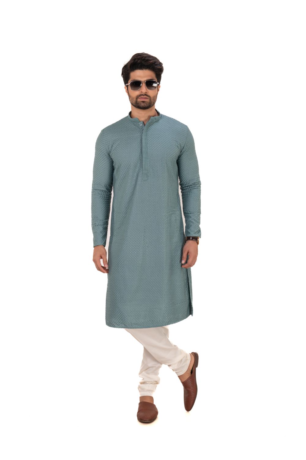 Embroidered Chikankari Kurta Pista