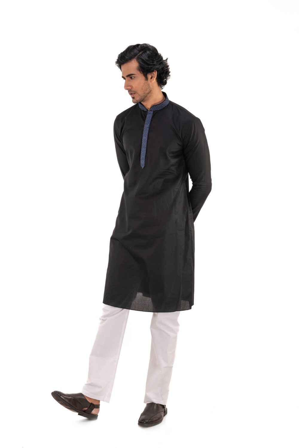 Cotton Embroidered Kurta Black M(38)